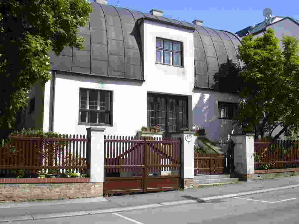 Steiner House